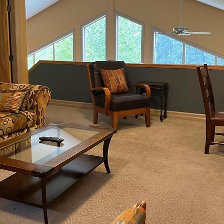 Soleil Chalet By Bear Country Sun Peaks Extérieur photo