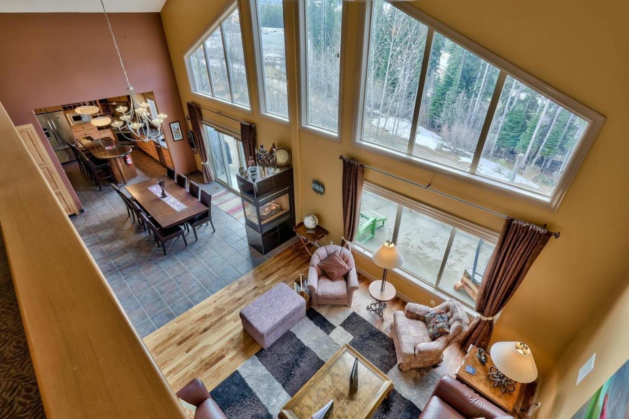 Soleil Chalet By Bear Country Sun Peaks Extérieur photo