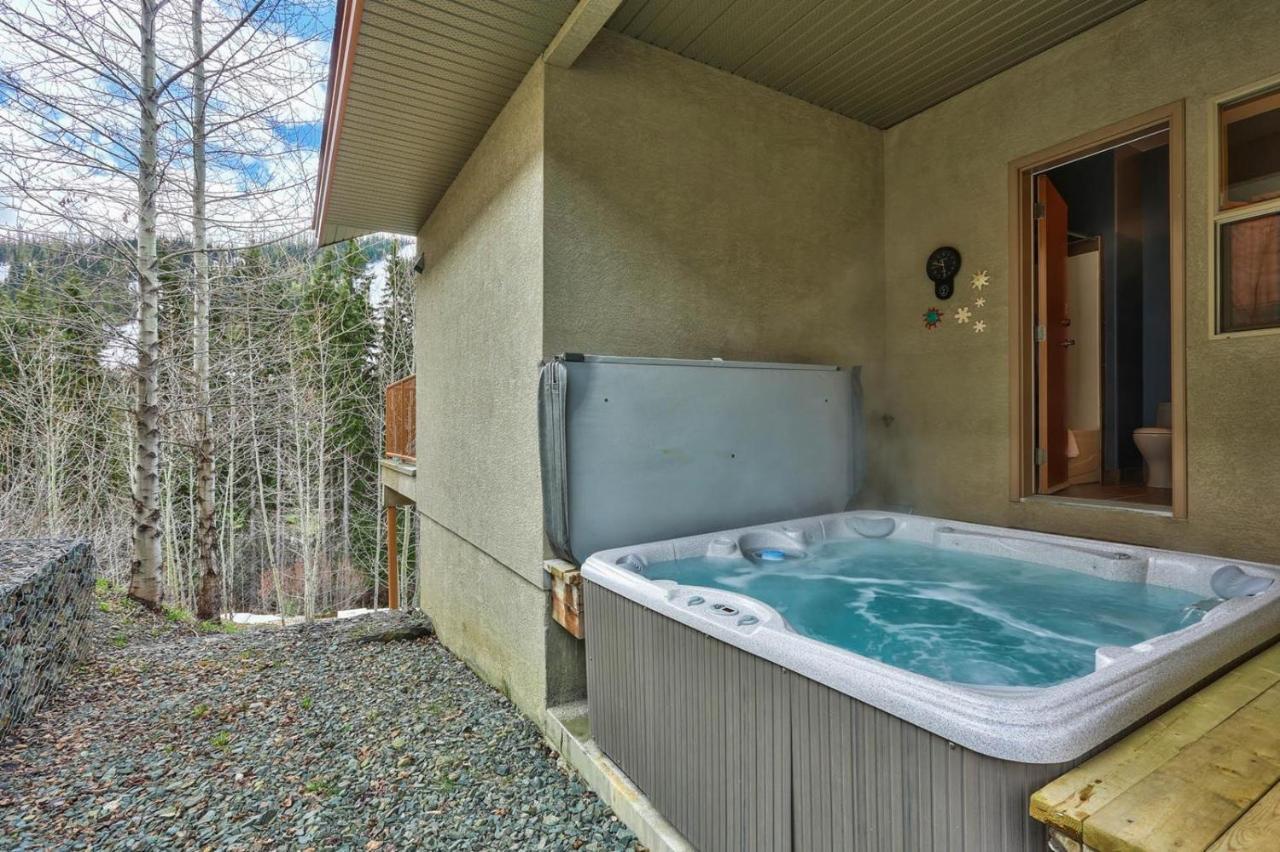 Soleil Chalet By Bear Country Sun Peaks Extérieur photo