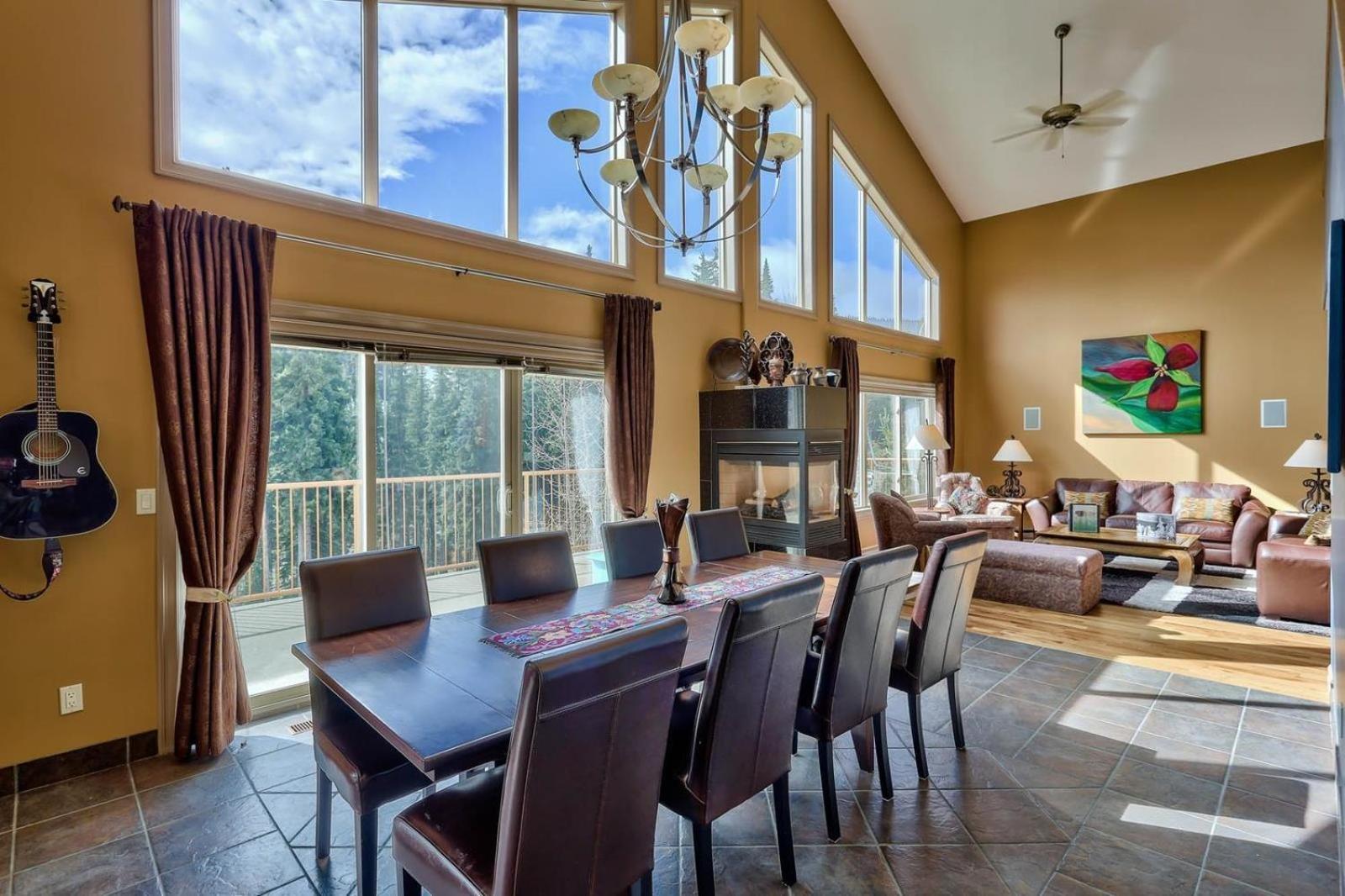 Soleil Chalet By Bear Country Sun Peaks Chambre photo