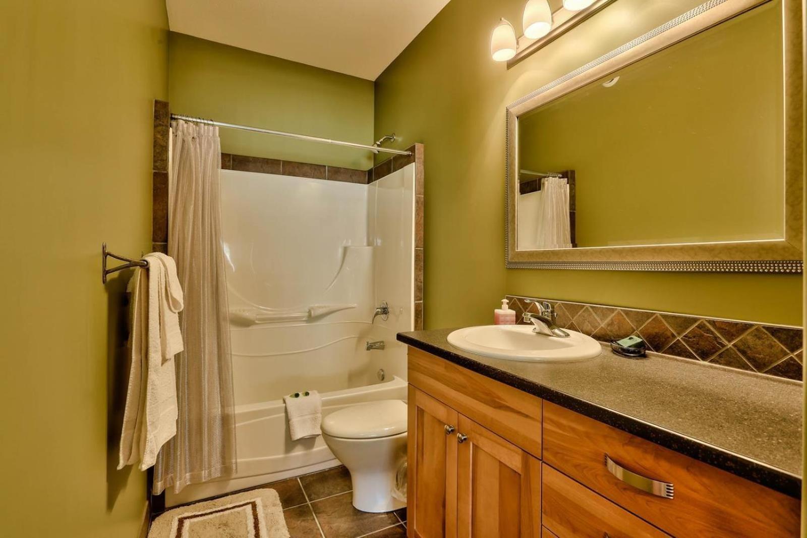 Soleil Chalet By Bear Country Sun Peaks Chambre photo